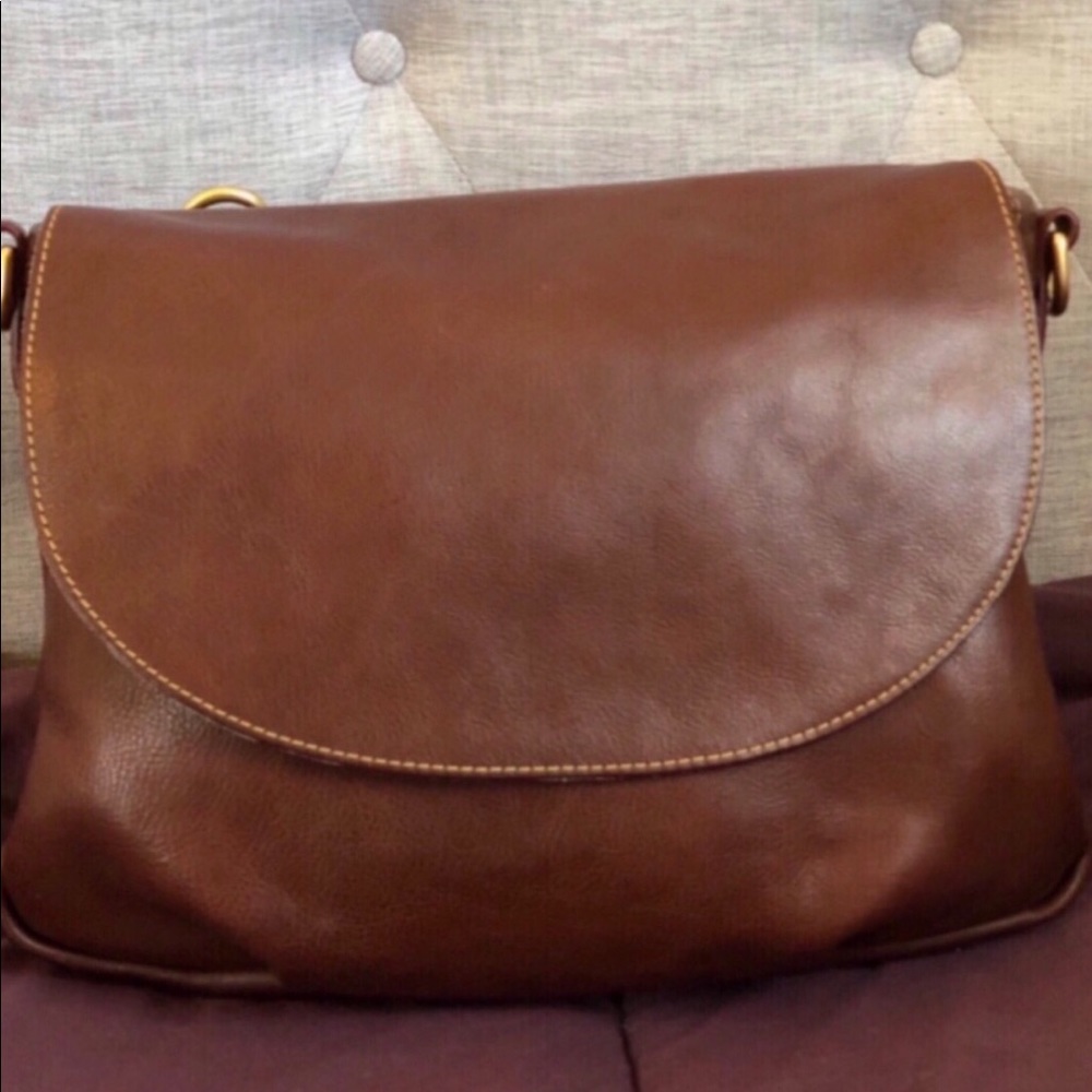 EUC Dooney & Bourke Florentine Mailbag In Chestnut